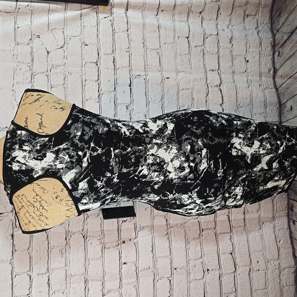Guess Monochrome Abstract Bodycon Dress Size Medium NWT - Picture 6 of 15